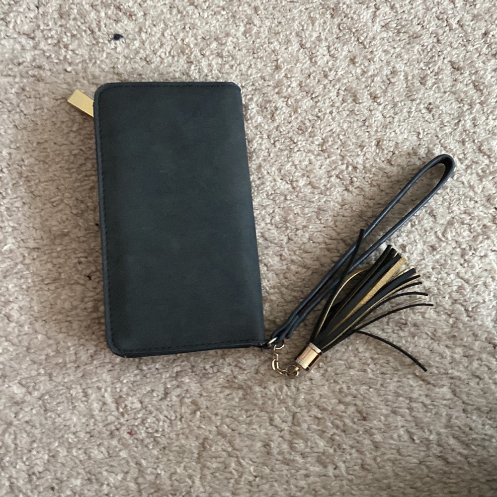 black wallet - Picture 2 of 3